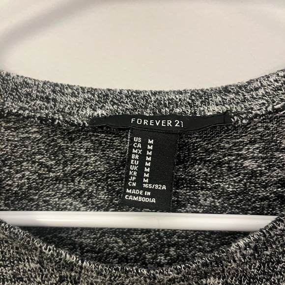 Grey Long sleeve crop top - Picture 3 of 3